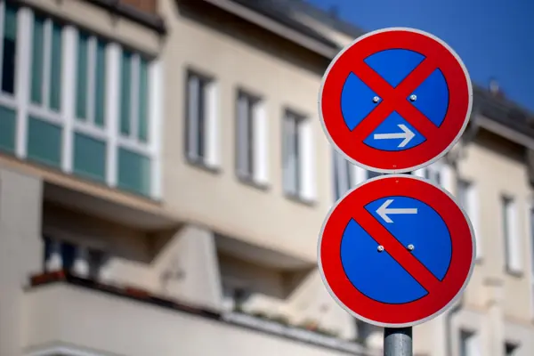 Halteverbot beim zuständigen Ordnungsamt in Berlin beantragen